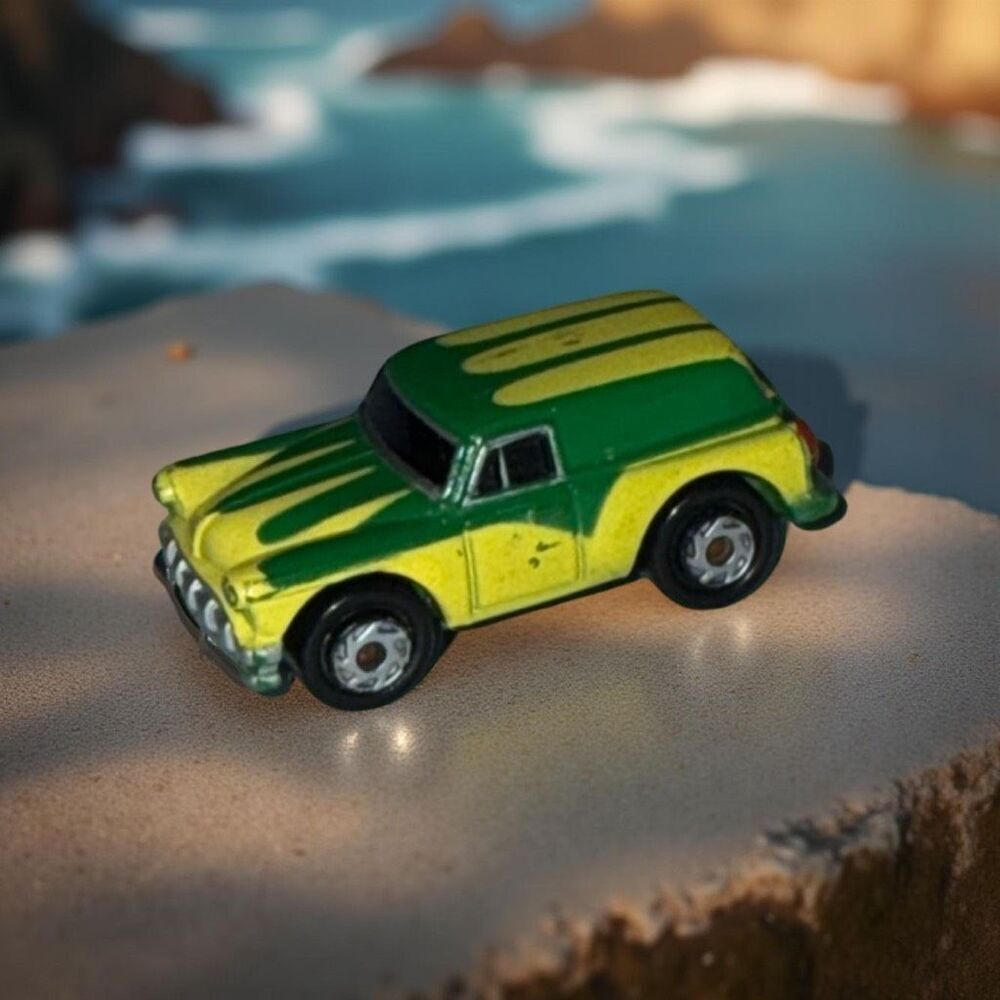 Vintage 1989 Galoob Micro Machines Surf Star Sedan Dicast Car A3